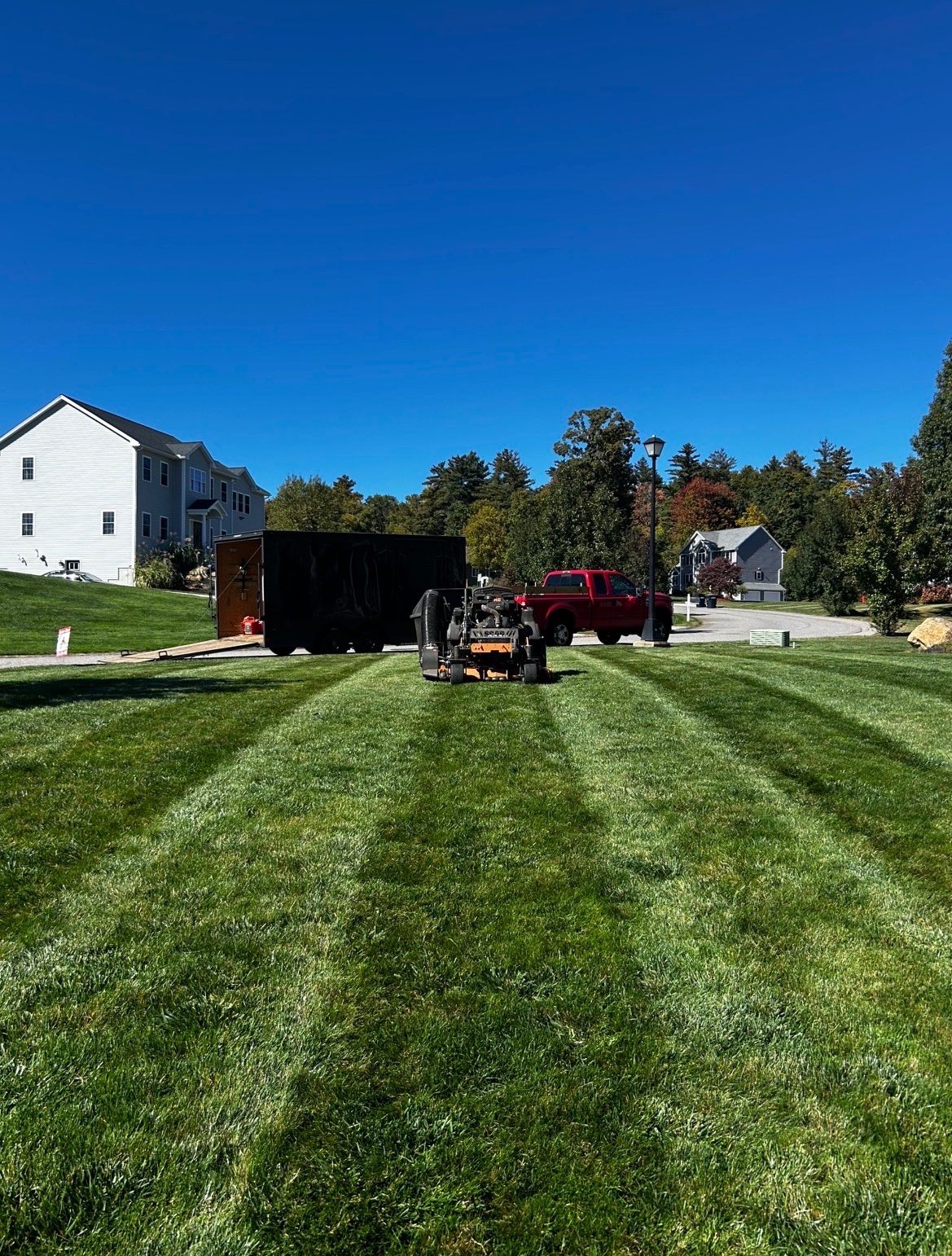 Cleanly mowed lawn in Charlton MA
